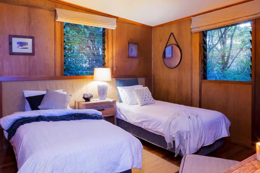 2 bedroom cottage accommodation Maleny